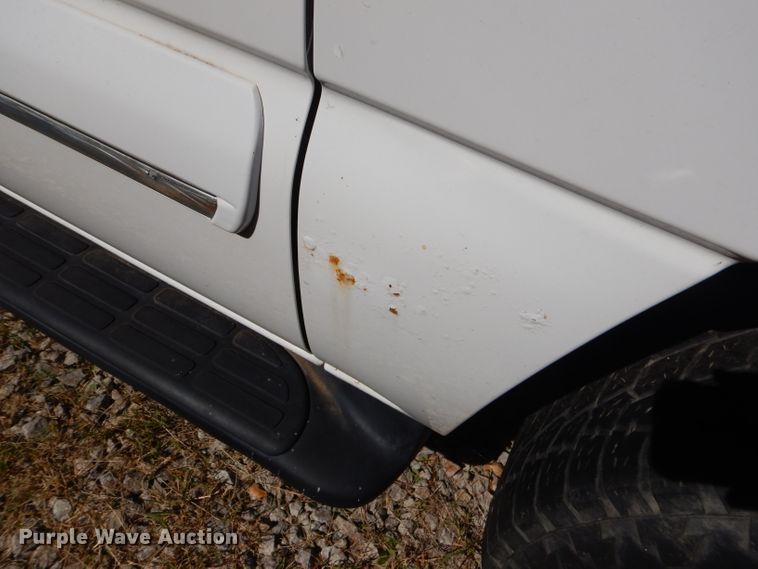 image for item EY9438 2001 Chevrolet Suburban 1500 SUV