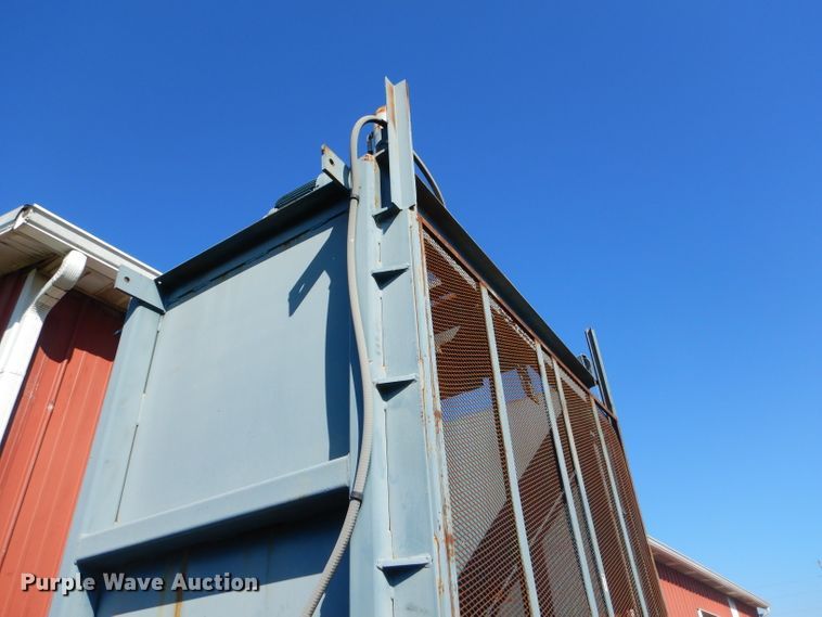 image for item EY9451 McClain Ez-Pack baler