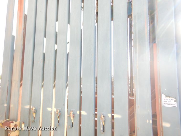 image for item EY9451 McClain Ez-Pack baler