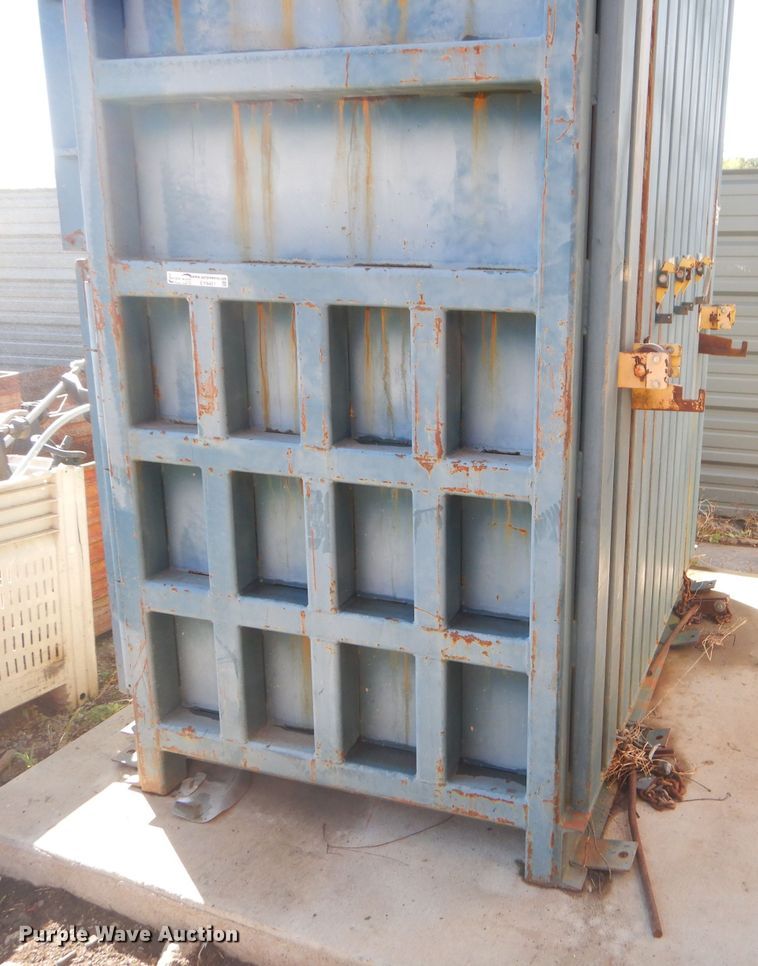 image for item EY9451 McClain Ez-Pack baler