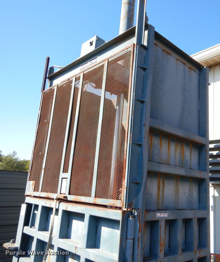 image for item EY9451 McClain Ez-Pack baler