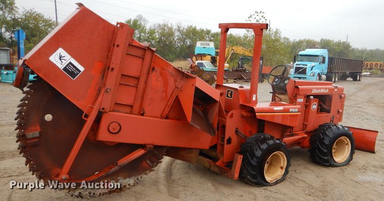 image for item EY9464 1978 Ditch Witch R65 rock saw
