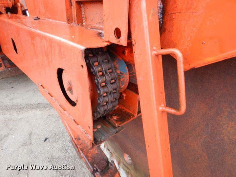 image for item EY9464 1978 Ditch Witch R65 rock saw