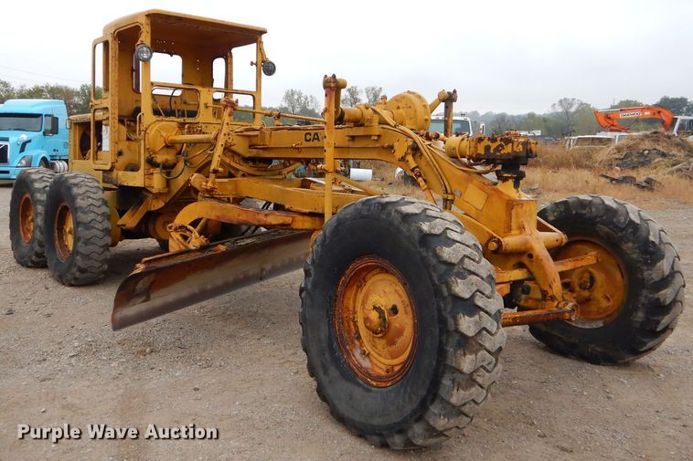 image for item EY9465 Caterpillar 8 rigid frame motor grader