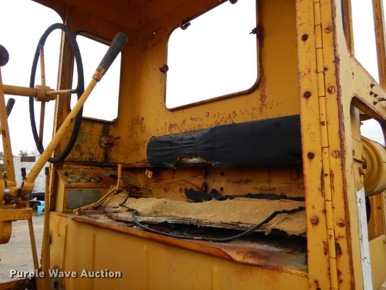 image for item EY9465 Caterpillar 8 rigid frame motor grader