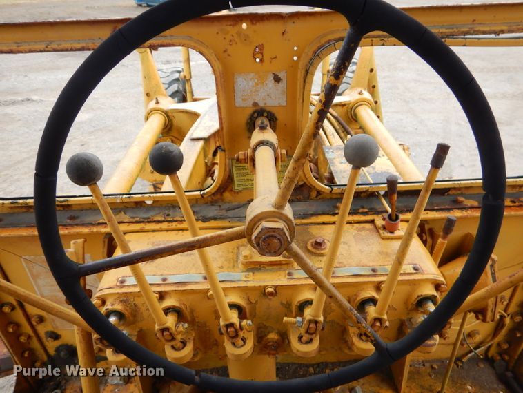 image for item EY9465 Caterpillar 8 rigid frame motor grader