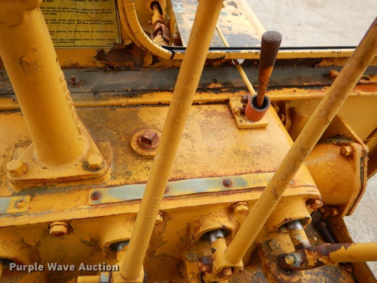 image for item EY9465 Caterpillar 8 rigid frame motor grader