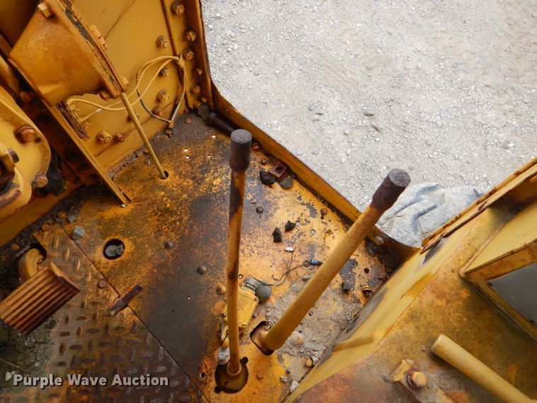 image for item EY9465 Caterpillar 8 rigid frame motor grader