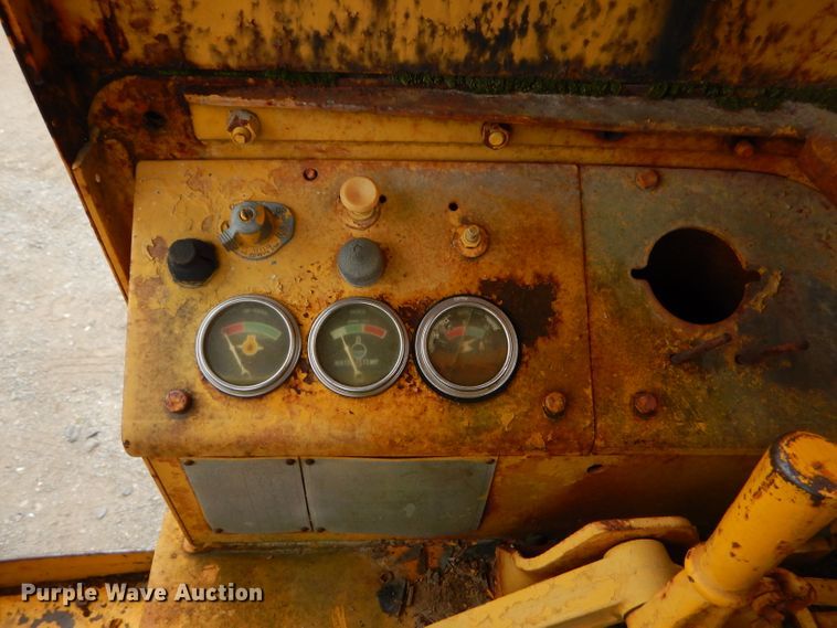 image for item EY9465 Caterpillar 8 rigid frame motor grader