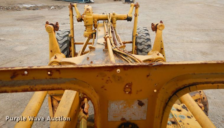 image for item EY9465 Caterpillar 8 rigid frame motor grader