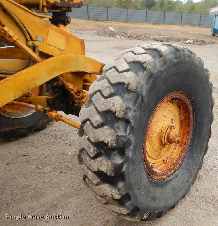 image for item EY9465 Caterpillar 8 rigid frame motor grader