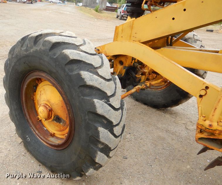 image for item EY9465 Caterpillar 8 rigid frame motor grader