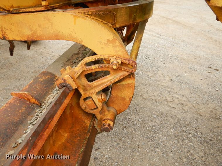 image for item EY9465 Caterpillar 8 rigid frame motor grader