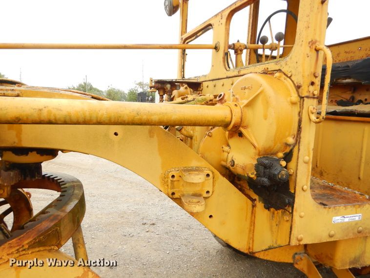 image for item EY9465 Caterpillar 8 rigid frame motor grader