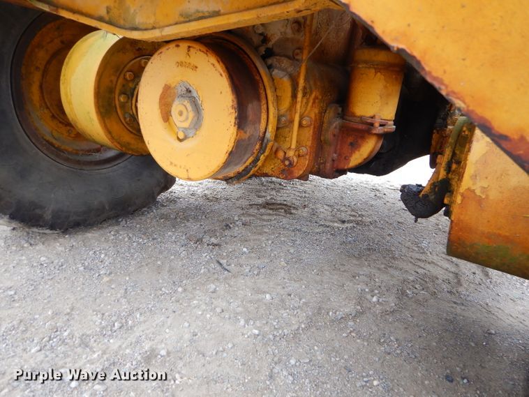 image for item EY9465 Caterpillar 8 rigid frame motor grader