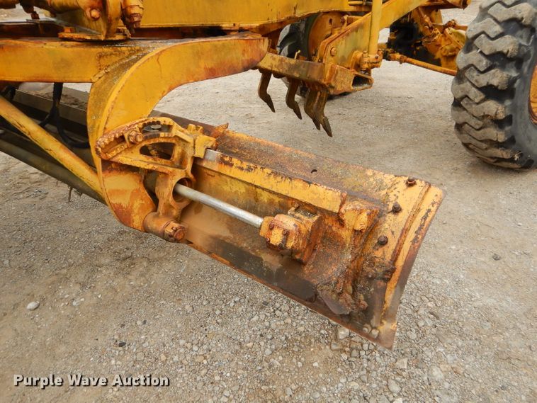image for item EY9465 Caterpillar 8 rigid frame motor grader