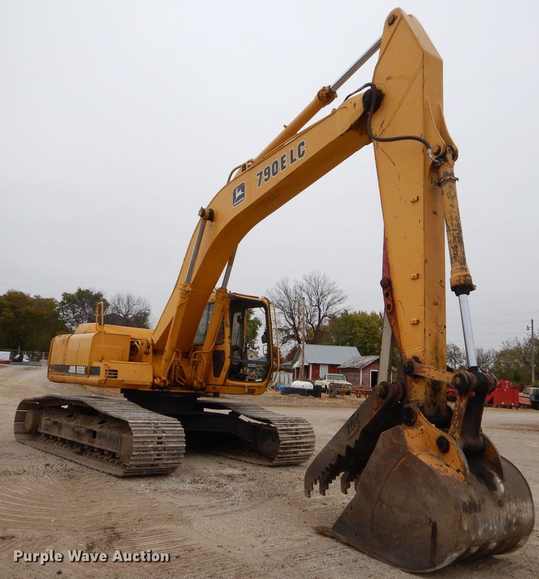 image for item EY9474 1997 John Deere 790E LC excavator
