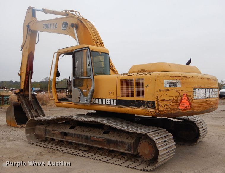 image for item EY9474 1997 John Deere 790E LC excavator