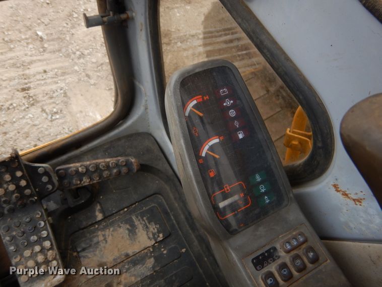 image for item EY9474 1997 John Deere 790E LC excavator