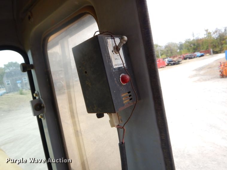 image for item EY9474 1997 John Deere 790E LC excavator