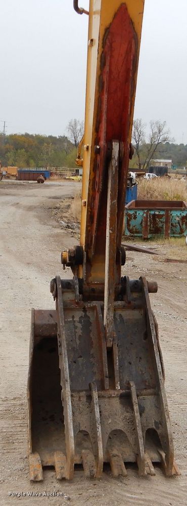 image for item EY9474 1997 John Deere 790E LC excavator