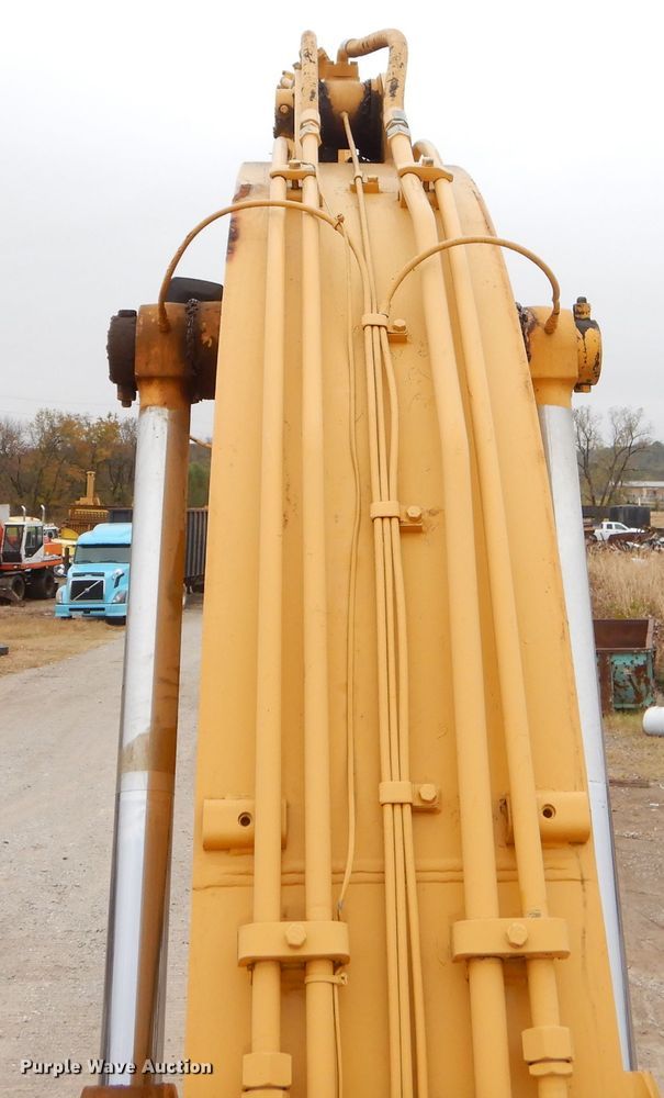 image for item EY9474 1997 John Deere 790E LC excavator