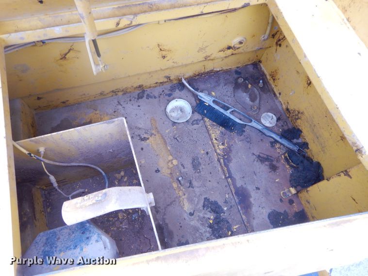 image for item EY9474 1997 John Deere 790E LC excavator