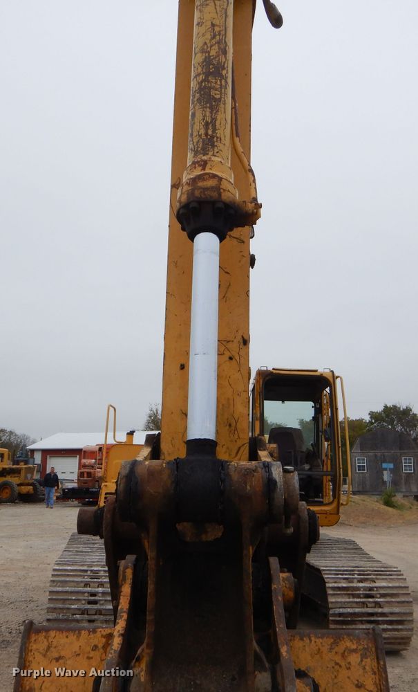 image for item EY9474 1997 John Deere 790E LC excavator