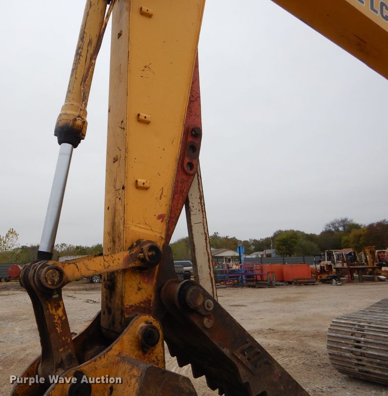 image for item EY9474 1997 John Deere 790E LC excavator