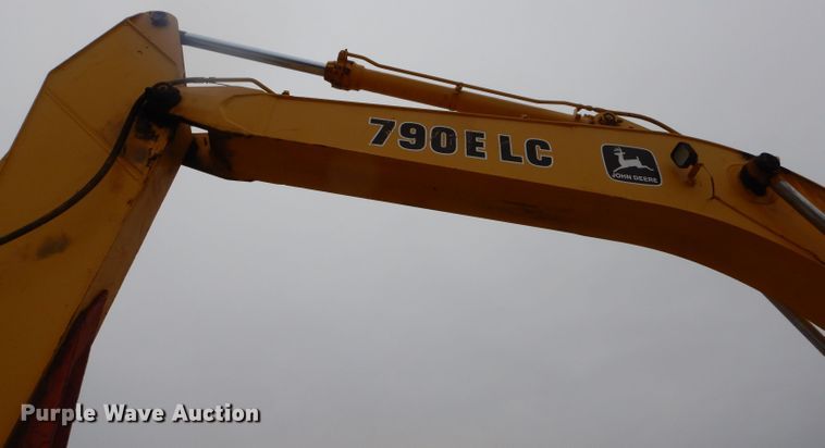 image for item EY9474 1997 John Deere 790E LC excavator