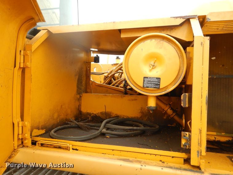 image for item EY9474 1997 John Deere 790E LC excavator