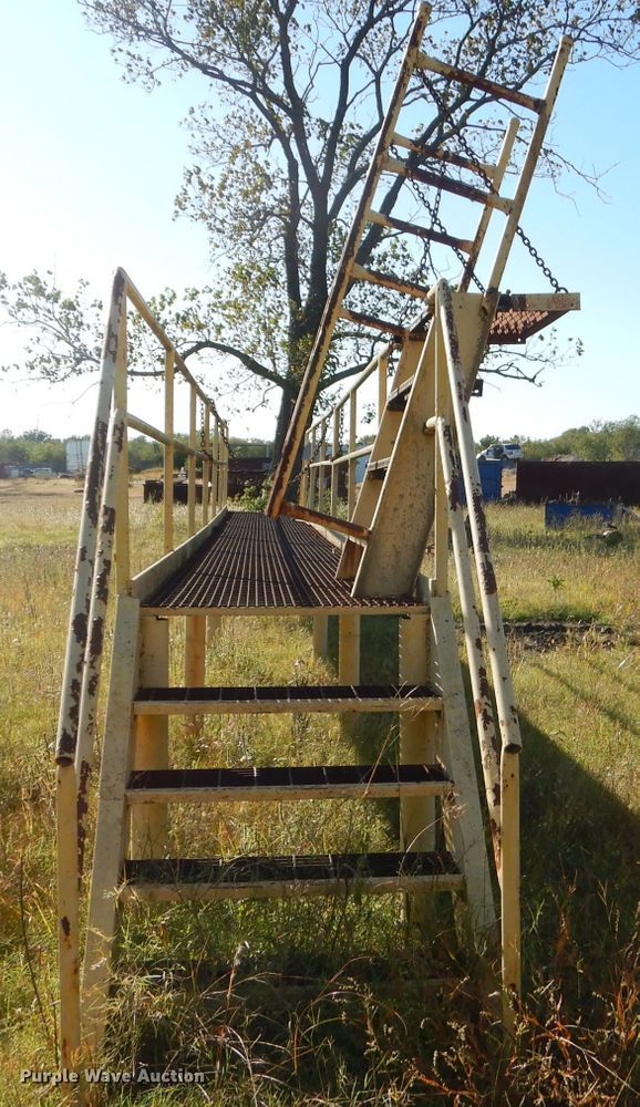 image for item EY9480 Catwalk