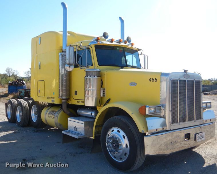 image for item EY9489 1994 Peterbilt 378 semi truck