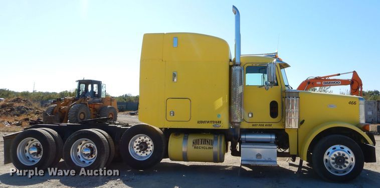 image for item EY9489 1994 Peterbilt 378 semi truck