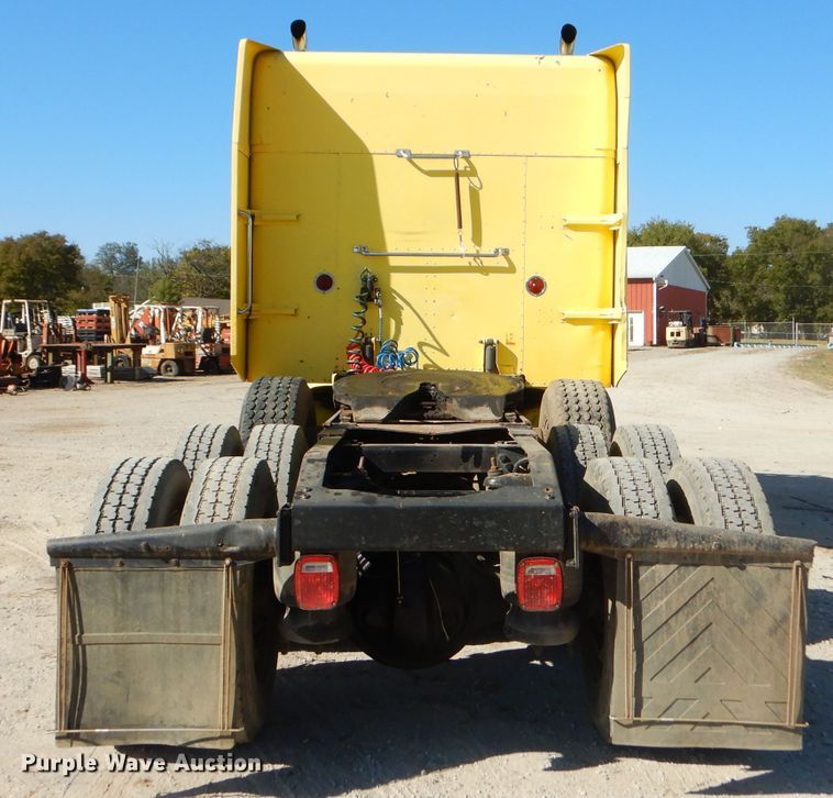 image for item EY9489 1994 Peterbilt 378 semi truck