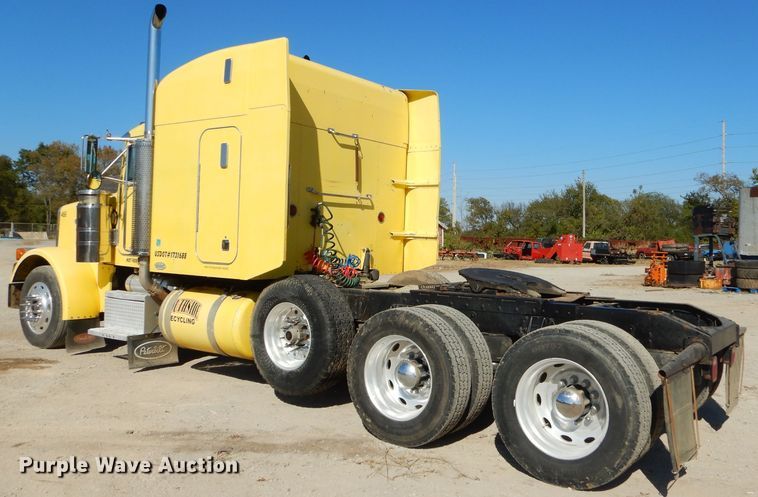 image for item EY9489 1994 Peterbilt 378 semi truck
