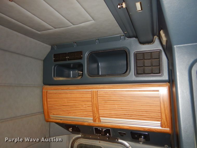 image for item EY9489 1994 Peterbilt 378 semi truck