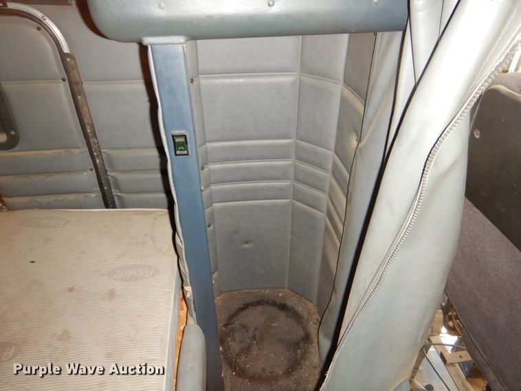 image for item EY9489 1994 Peterbilt 378 semi truck