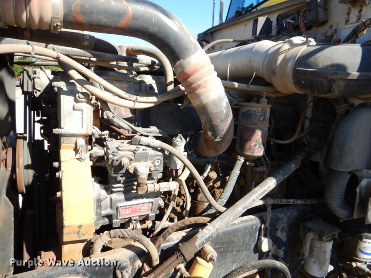 image for item EY9489 1994 Peterbilt 378 semi truck