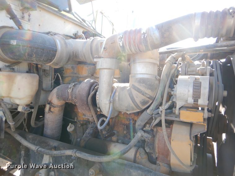 image for item EY9489 1994 Peterbilt 378 semi truck