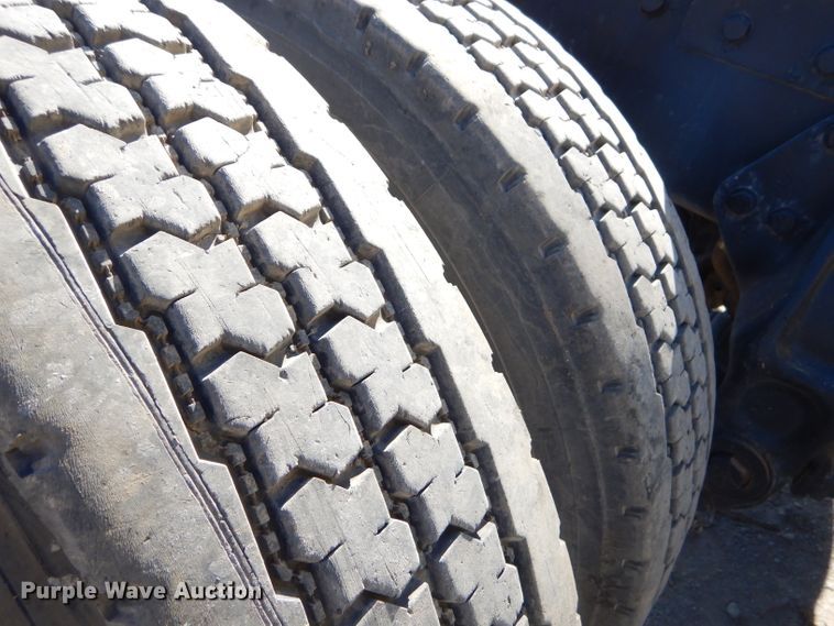 image for item EY9489 1994 Peterbilt 378 semi truck