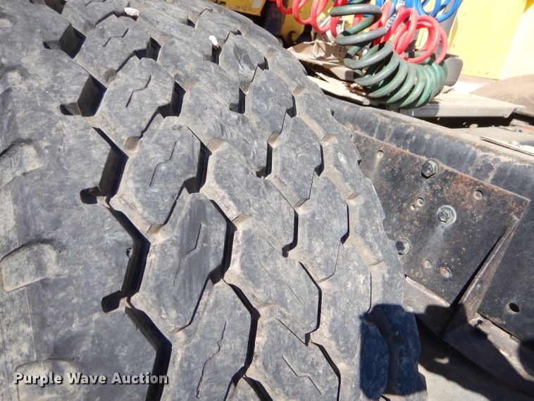 image for item EY9489 1994 Peterbilt 378 semi truck