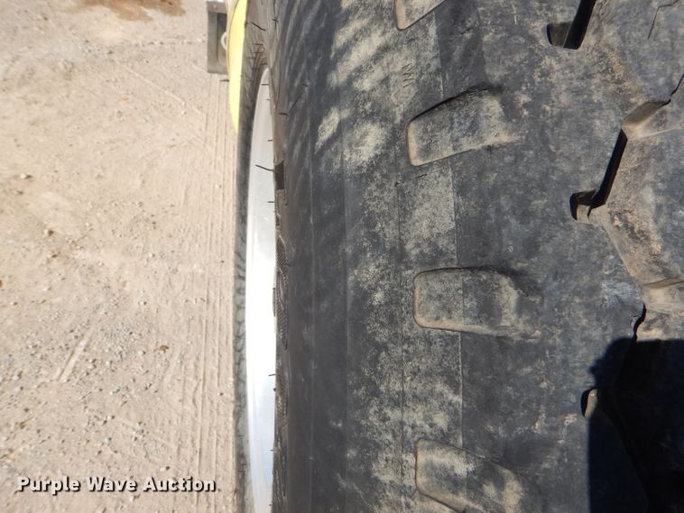 image for item EY9489 1994 Peterbilt 378 semi truck