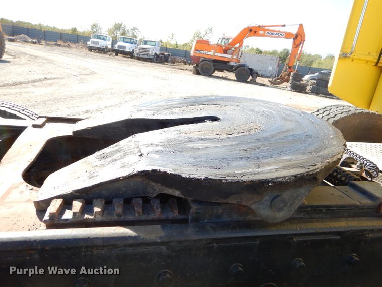 image for item EY9489 1994 Peterbilt 378 semi truck