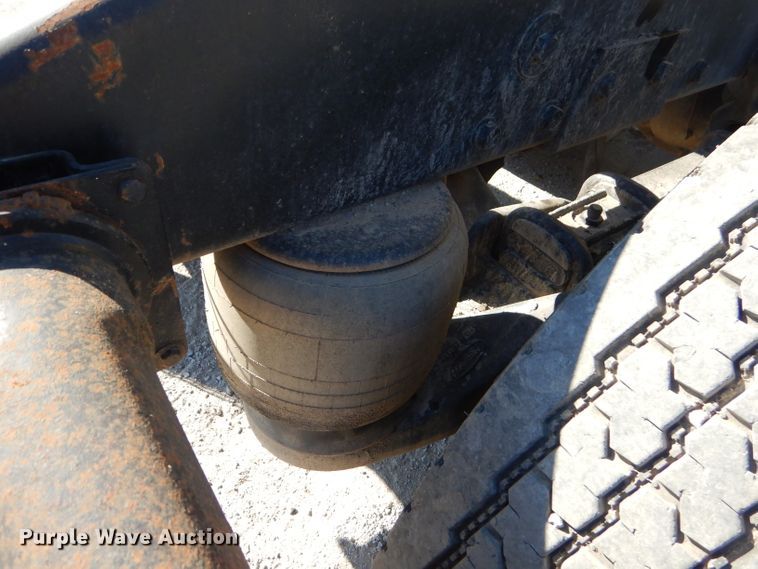 image for item EY9489 1994 Peterbilt 378 semi truck