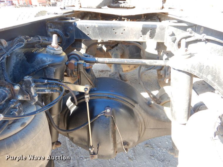 image for item EY9489 1994 Peterbilt 378 semi truck