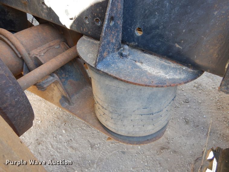 image for item EY9489 1994 Peterbilt 378 semi truck