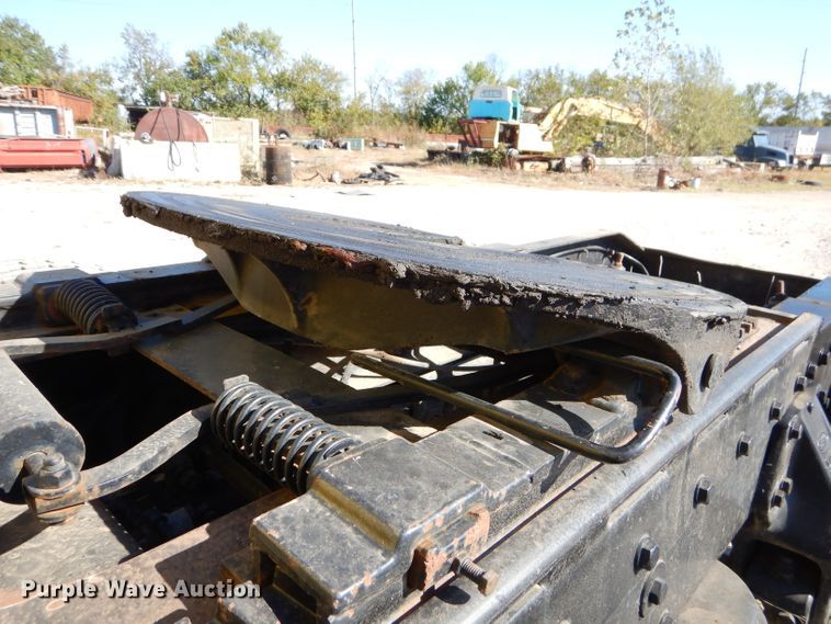 image for item EY9489 1994 Peterbilt 378 semi truck