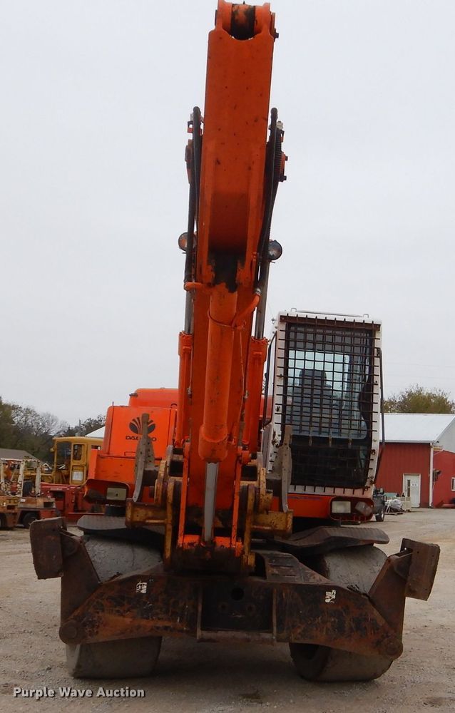 image for item EY9490 1999 Daewoo Solar 170W-III rubber tire excavator