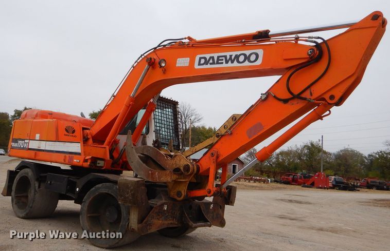 image for item EY9490 1999 Daewoo Solar 170W-III rubber tire excavator